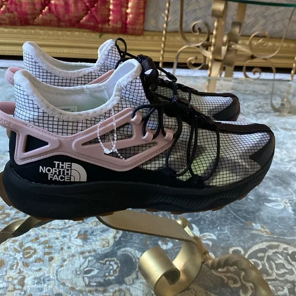 The North Face Women’s Oxeye Tech TNF White/TNF Black shoes - Picture 12 of 17